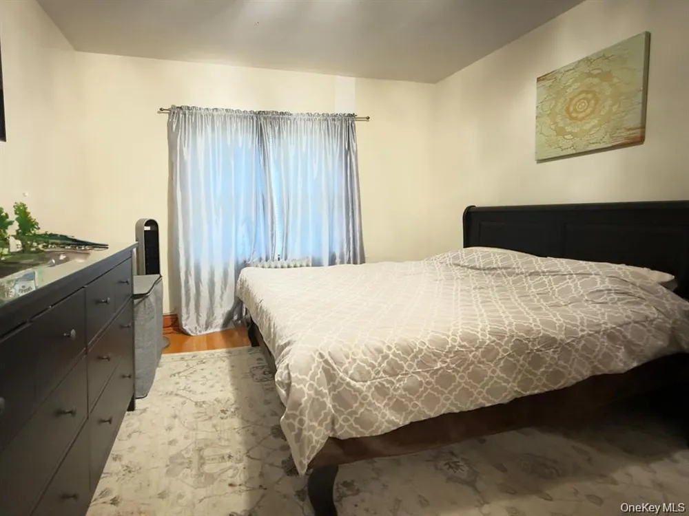 209-44 110th Avenue Queens Village, NY 11429