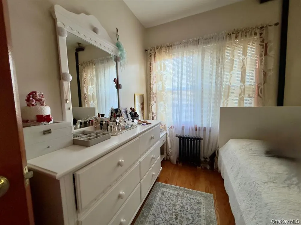 209-44 110th Avenue Queens Village, NY 11429