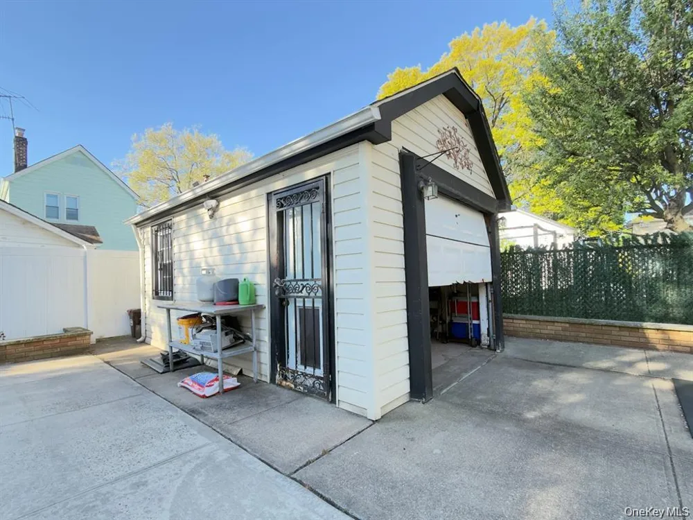 209-44 110th Avenue Queens Village, NY 11429