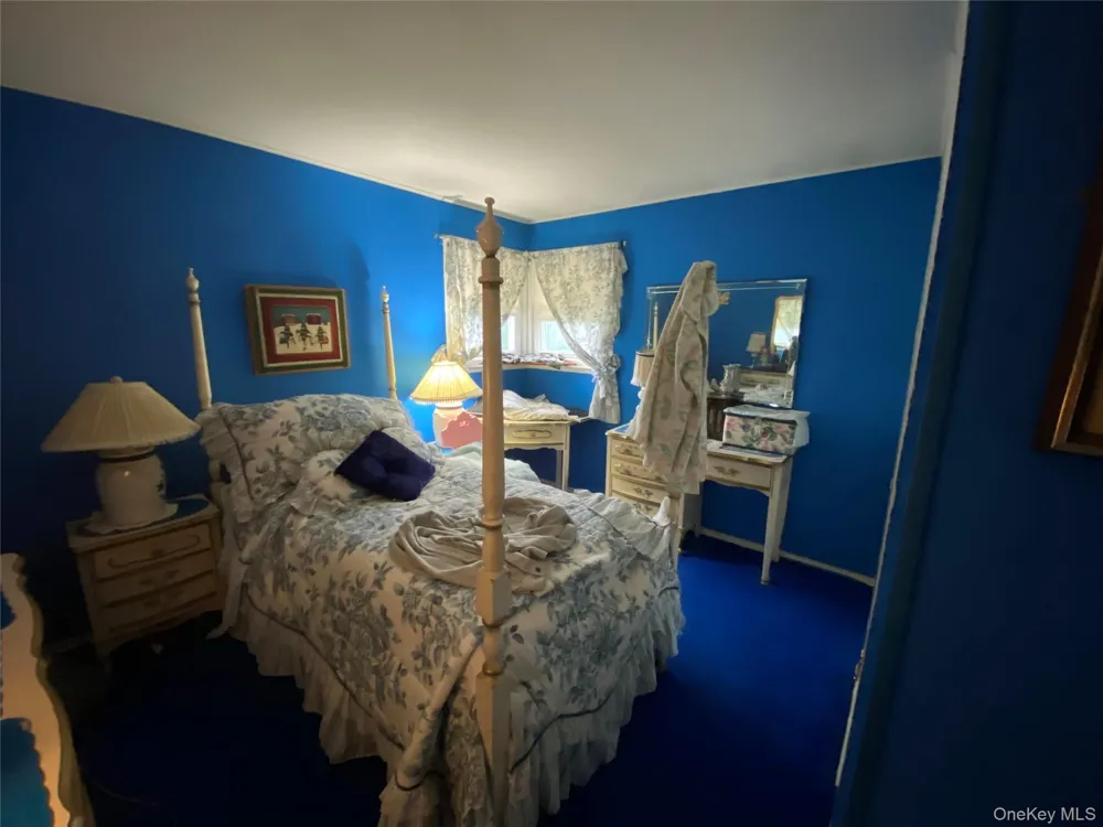 85 Stellenwerf Avenue Islip Terrace, NY 11752