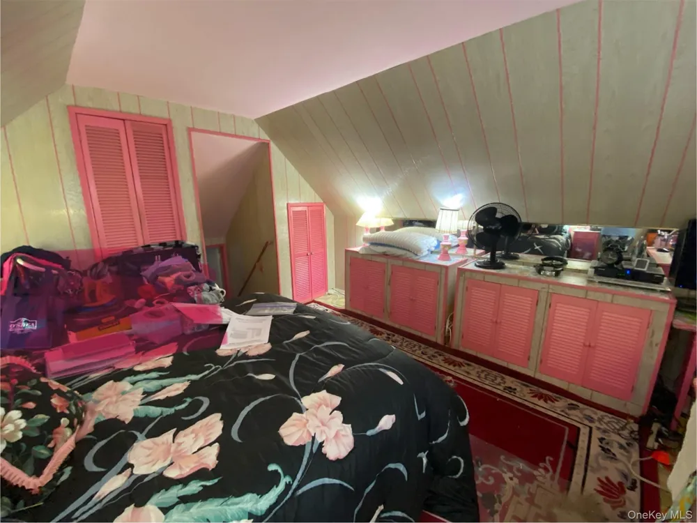85 Stellenwerf Avenue Islip Terrace, NY 11752