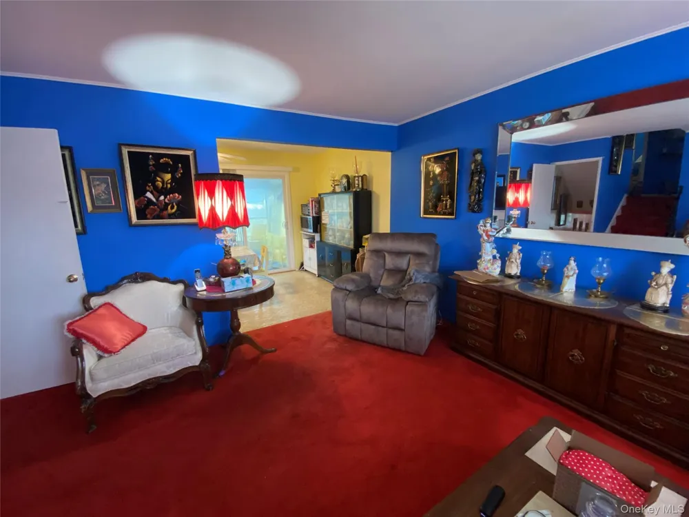 85 Stellenwerf Avenue Islip Terrace, NY 11752