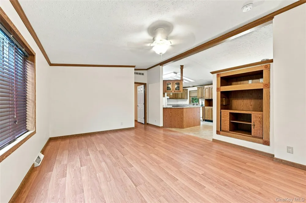 638 Fresh Pond Avenue #320 Calverton, NY 11933