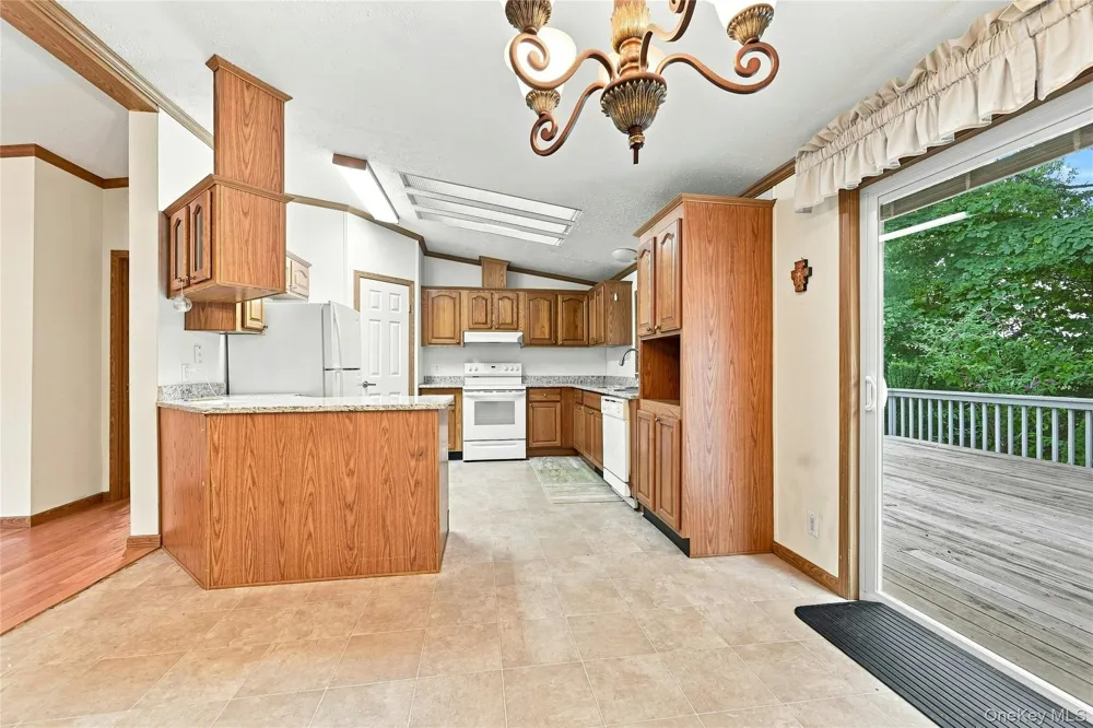 638 Fresh Pond Avenue #320 Calverton, NY 11933