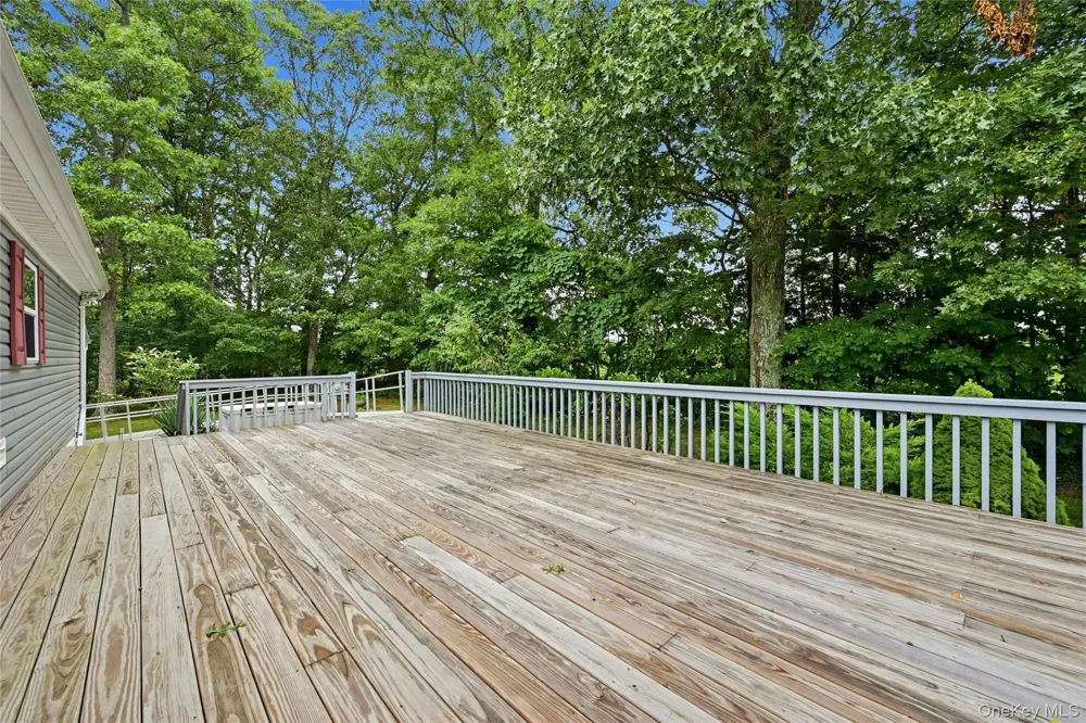 638 Fresh Pond Avenue #320 Calverton, NY 11933