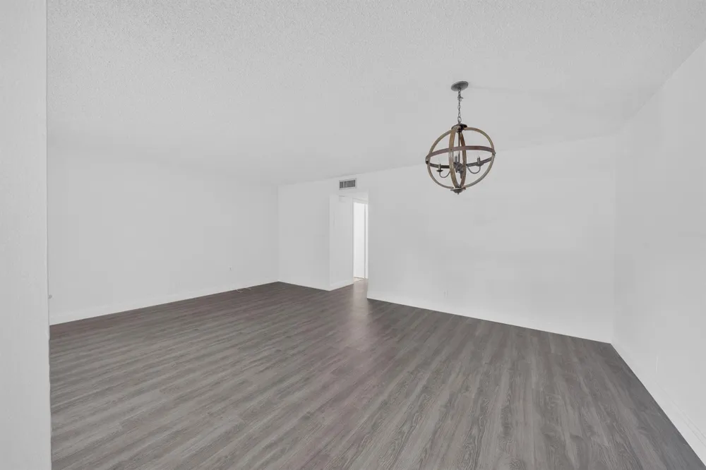 4550 NW 4TH STREET #B Delray Beach, FL 33445
