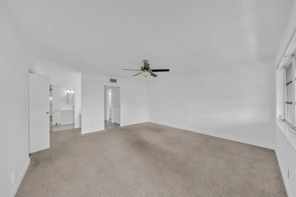 4550 NW 4TH STREET #B Delray Beach, FL 33445