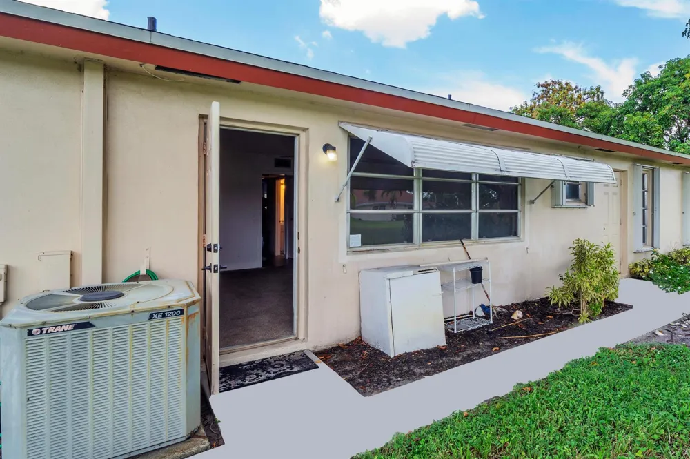 4550 NW 4TH STREET #B Delray Beach, FL 33445
