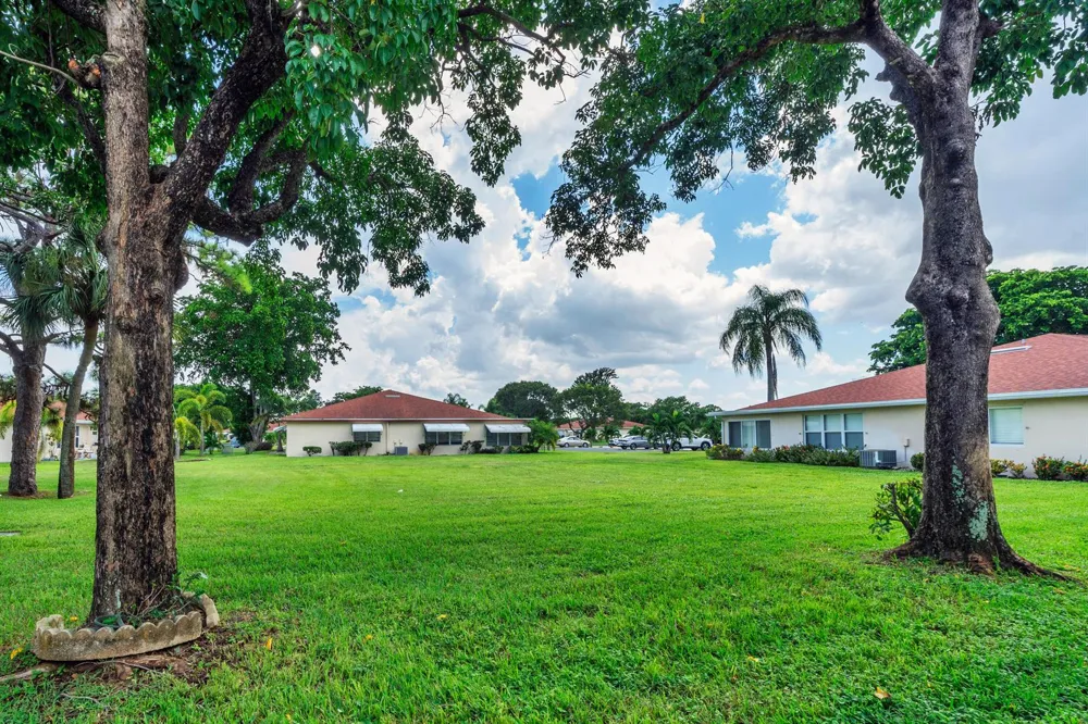 4550 NW 4TH STREET #B Delray Beach, FL 33445