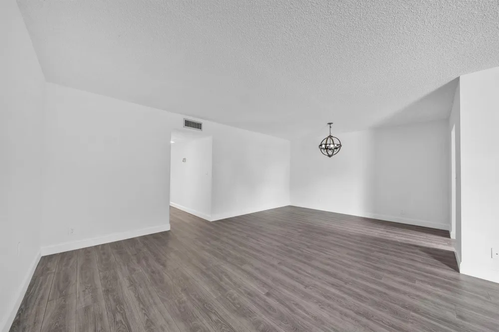 4550 NW 4TH STREET #B Delray Beach, FL 33445