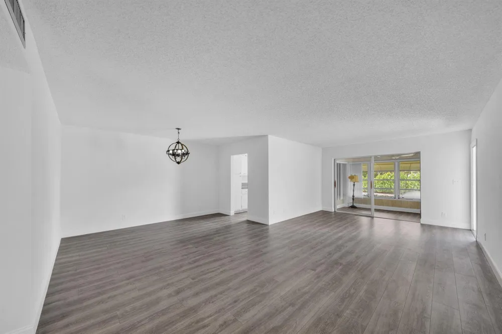 4550 NW 4TH STREET #B Delray Beach, FL 33445