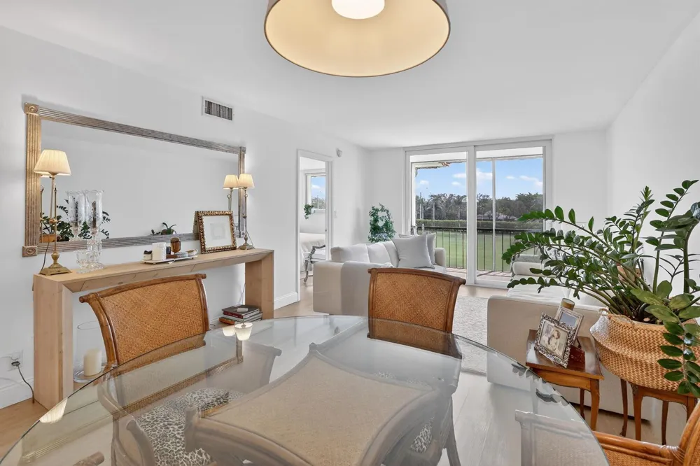 9820 S HOLLYBROOK LAKE DRIVE #306 Pembroke Pines, FL 33025