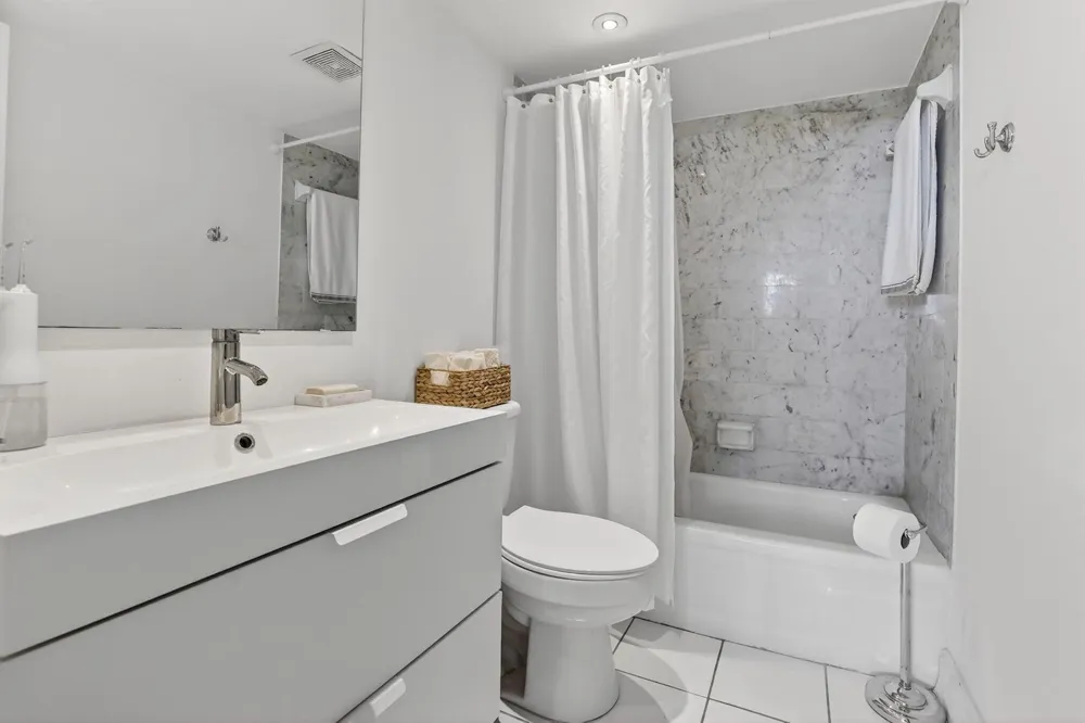 9820 S HOLLYBROOK LAKE DRIVE #306 Pembroke Pines, FL 33025