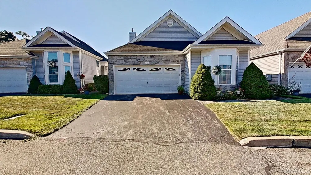 454 Leisure Drive Ridge, NY 11961