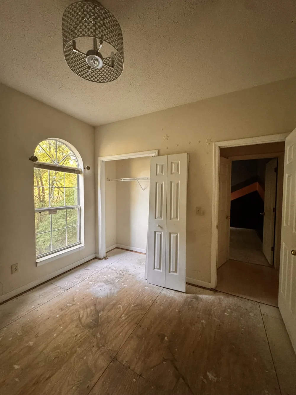 4928 Oak Barrel Dr Antioch, TN 37013