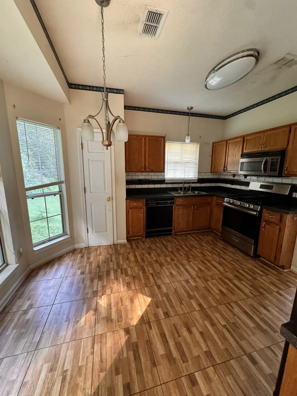 4928 Oak Barrel Dr Antioch, TN 37013