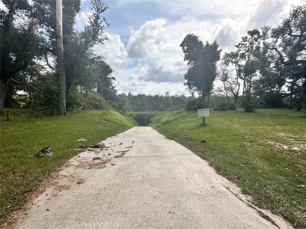 NW WEST SOUTH DRIVE Mayo, FL 32066
