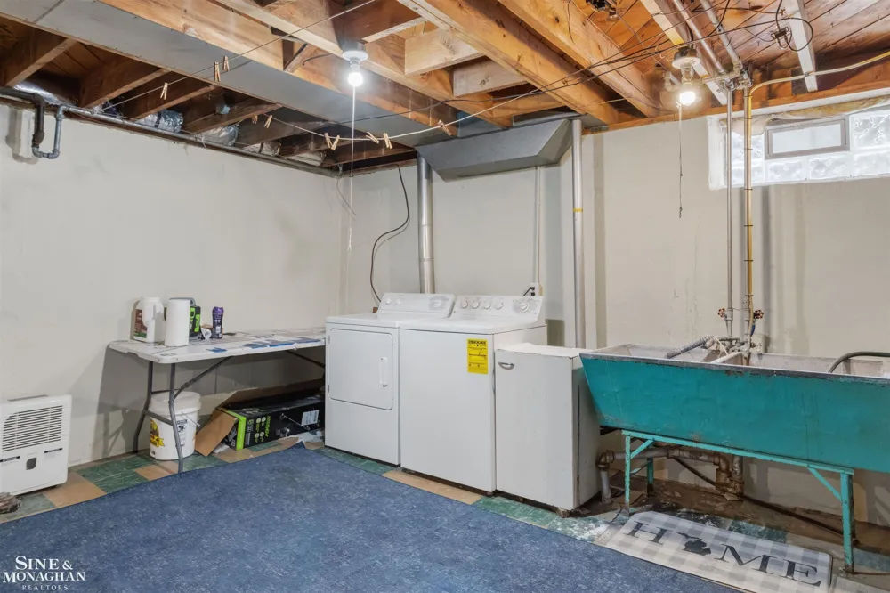 21149 Sunnydale Street St Clair Shores City, MI 48081