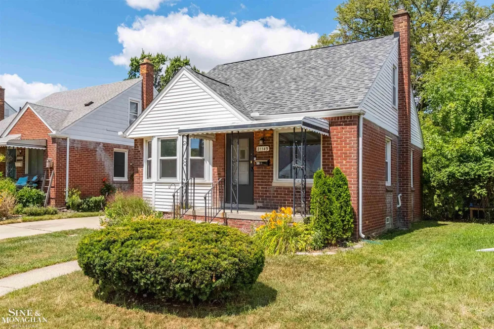 21149 Sunnydale Street St Clair Shores City, MI 48081
