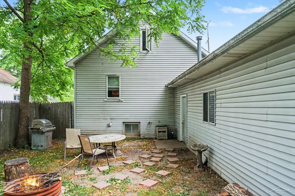 2018 Woodbridge Street Saginaw City, MI 48602