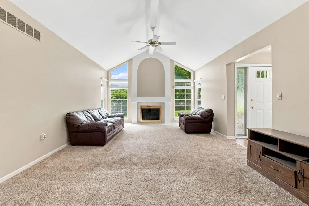 48490 Piedmont Court Shelby Charter Township, MI 48315
