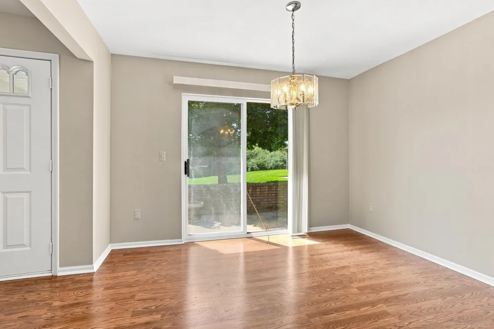 48490 Piedmont Court Shelby Charter Township, MI 48315