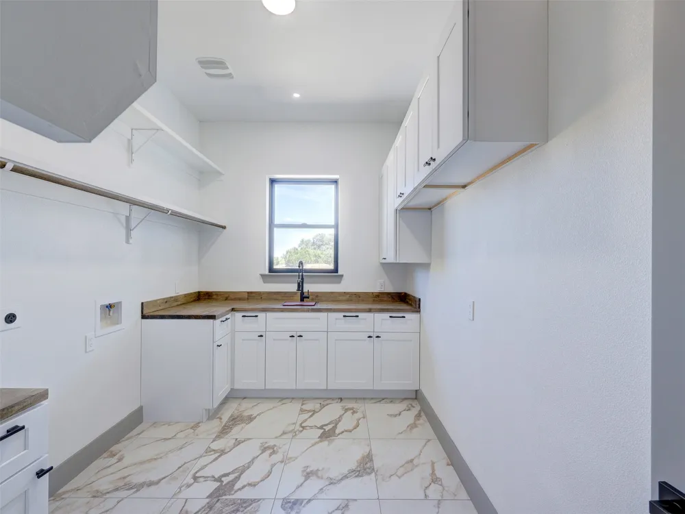 120 Lantana Bud Trail Liberty Hill, TX 78642