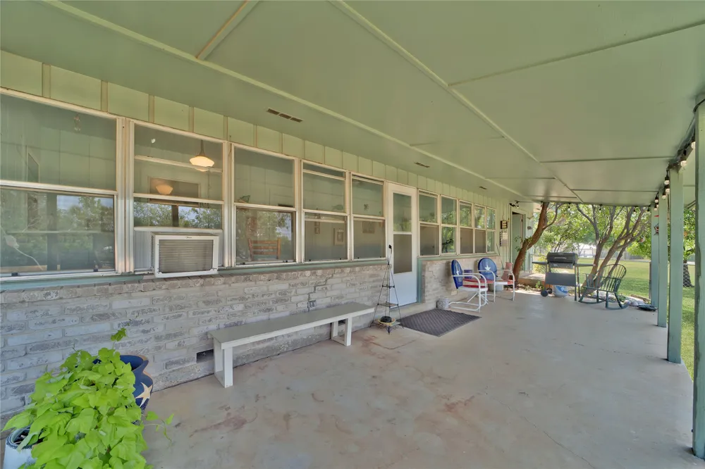 132 Tomahawk Trail Seguin, TX 78155