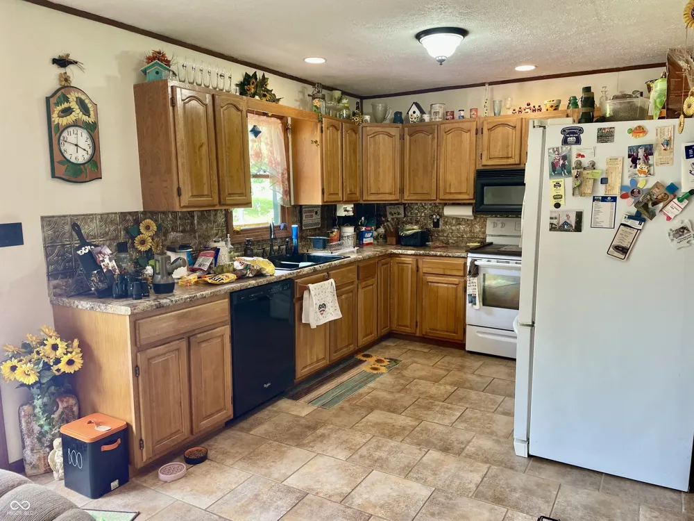 2301 Combes Road Quincy, IN 47456