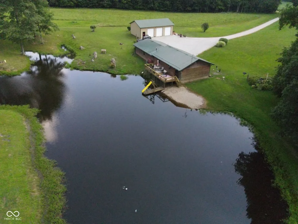 2301 Combes Road Quincy, IN 47456
