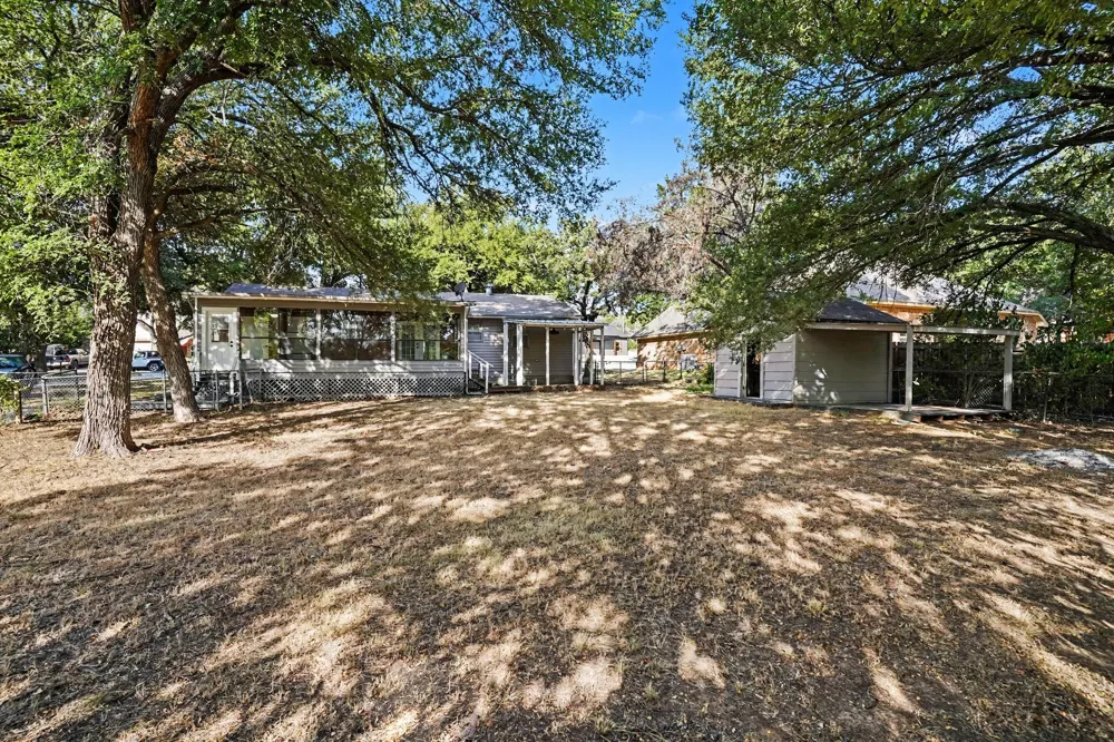 4305 Lucero Drive Granbury, TX 76048