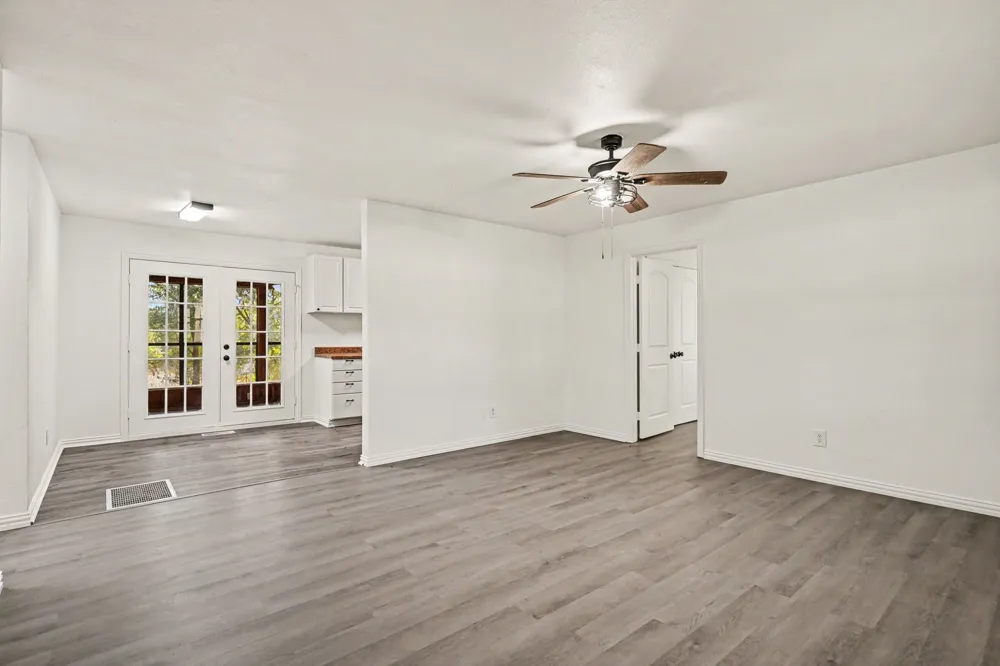 4305 Lucero Drive Granbury, TX 76048