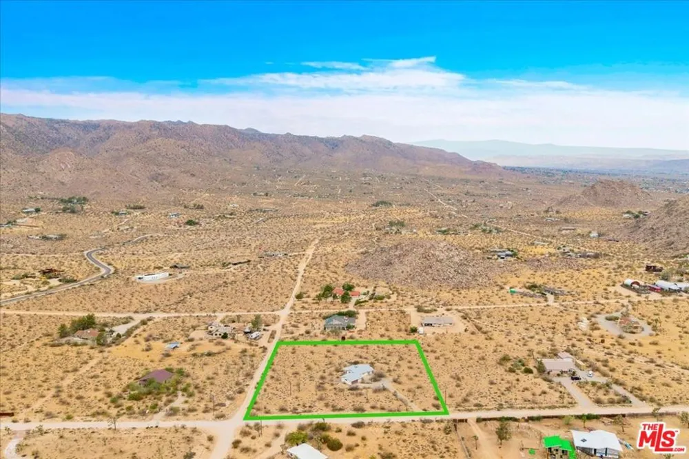 8686 Uphill Road Joshua Tree, CA 92252