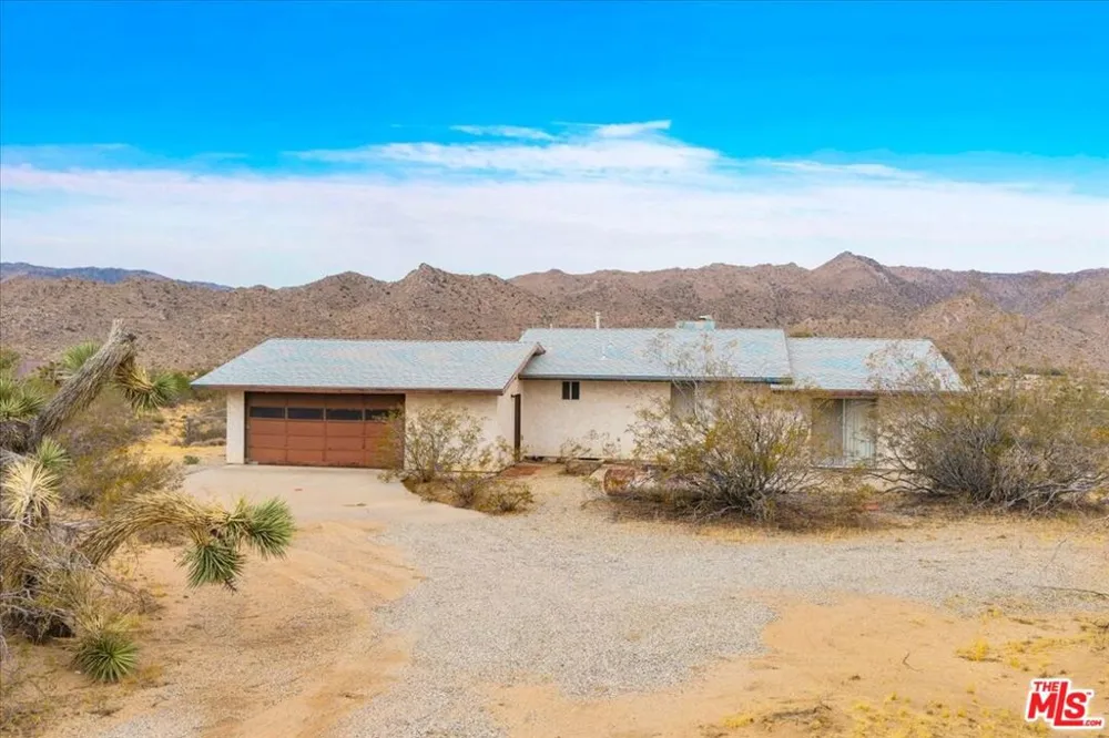 8686 Uphill Road Joshua Tree, CA 92252