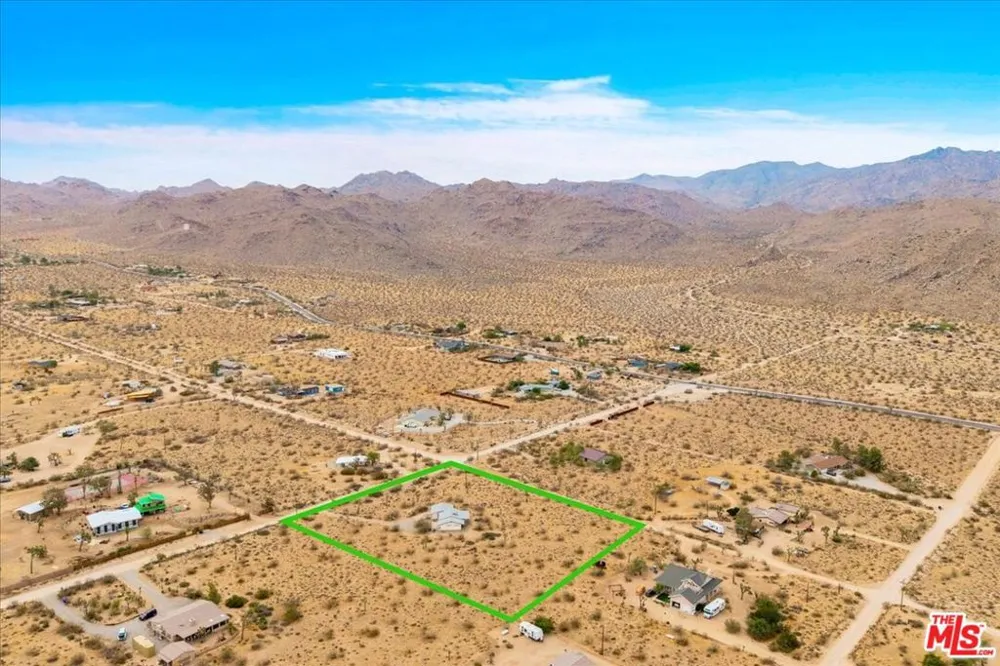 8686 Uphill Road Joshua Tree, CA 92252