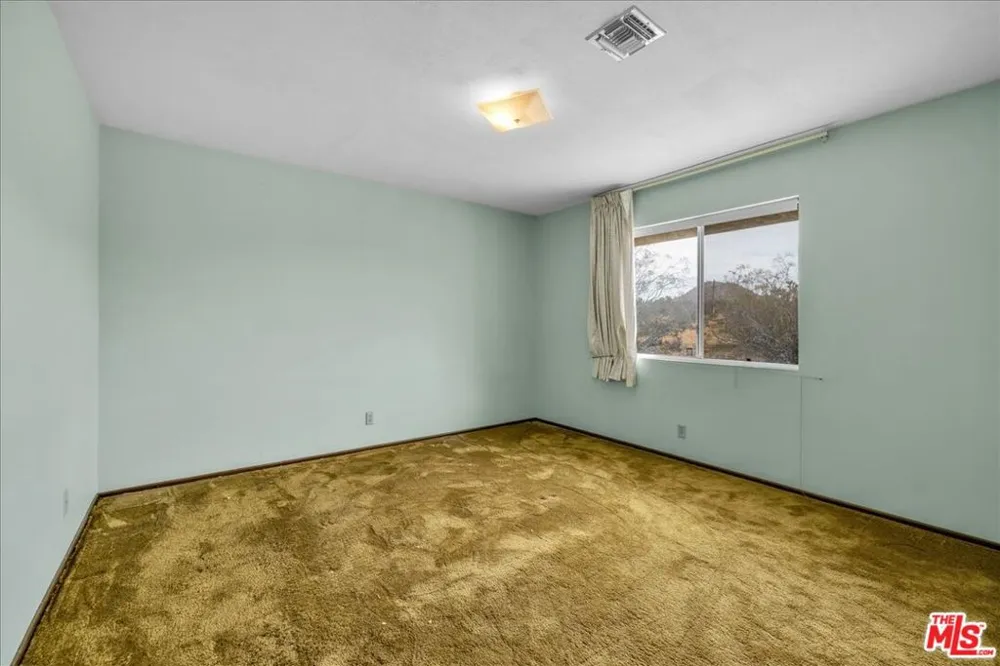 8686 Uphill Road Joshua Tree, CA 92252