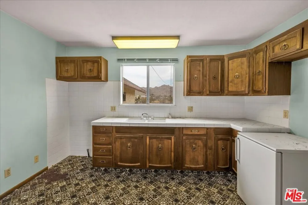 8686 Uphill Road Joshua Tree, CA 92252