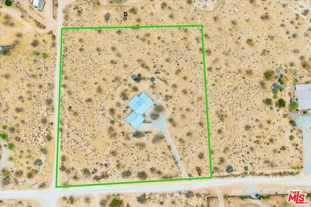 8686 Uphill Road Joshua Tree, CA 92252