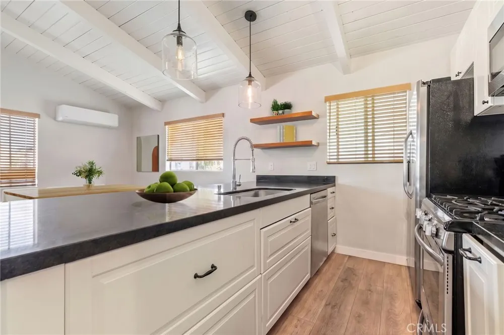 210 Opal Newport Beach, CA 92662