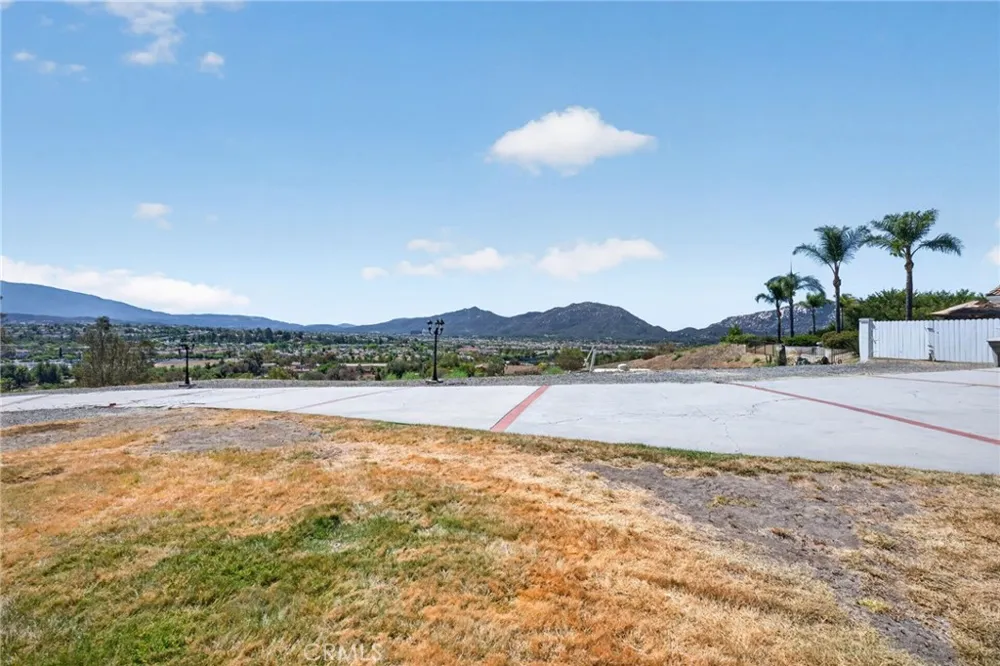 43973 El Lucero Place Temecula, CA 92592