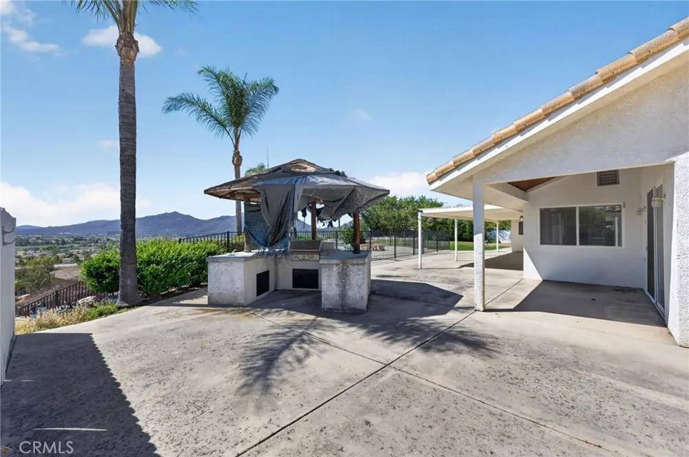 43973 El Lucero Place Temecula, CA 92592