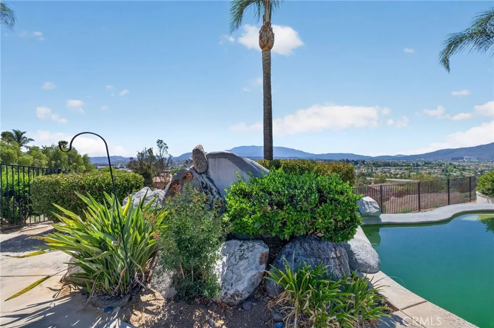 43973 El Lucero Place Temecula, CA 92592
