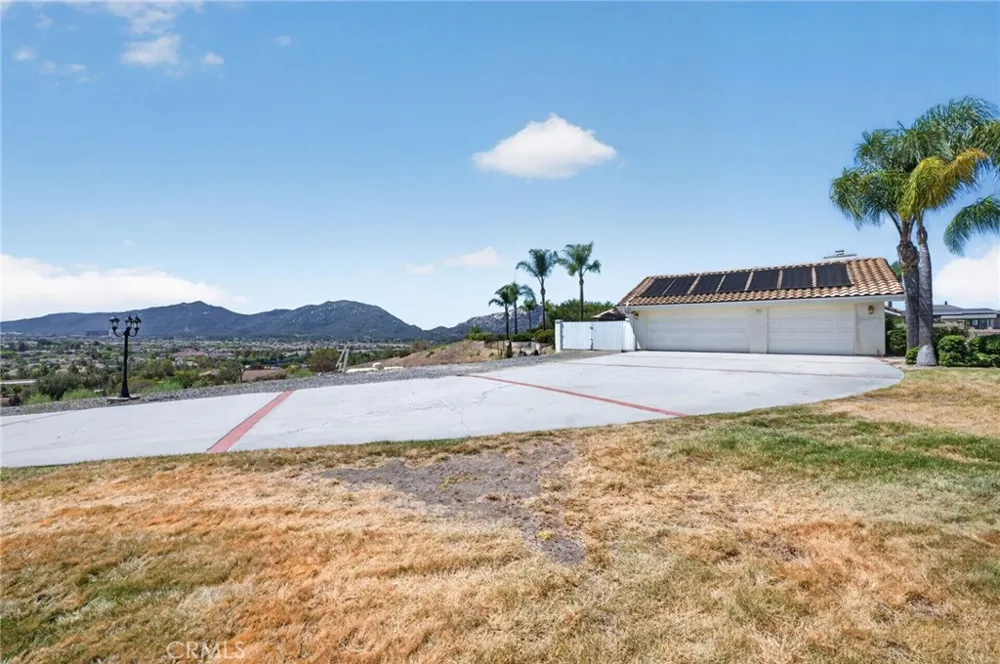 43973 El Lucero Place Temecula, CA 92592