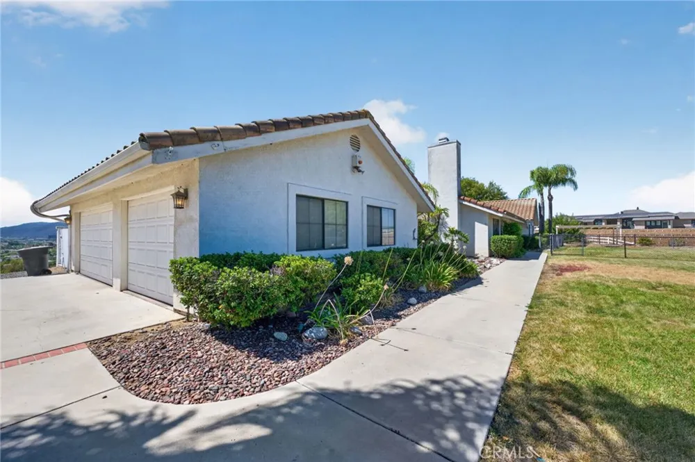 43973 El Lucero Place Temecula, CA 92592