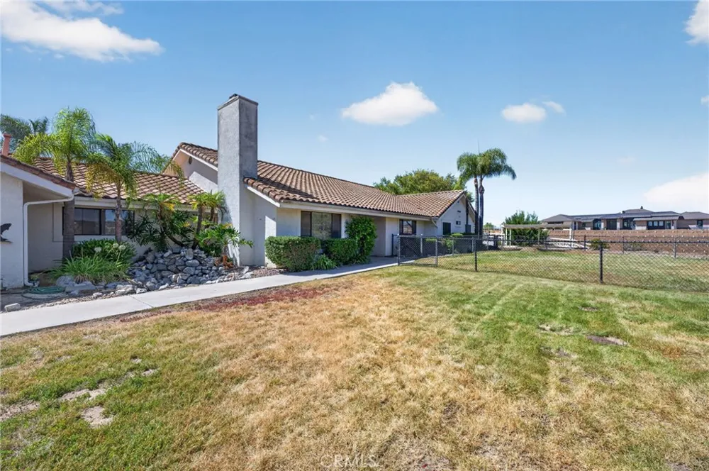 43973 El Lucero Place Temecula, CA 92592
