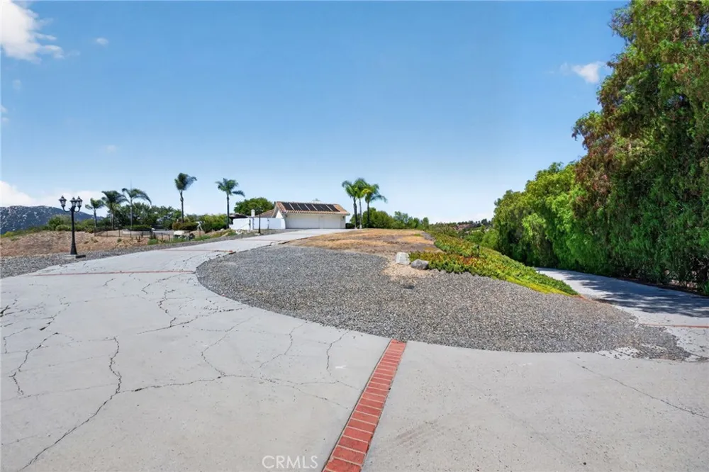 43973 El Lucero Place Temecula, CA 92592