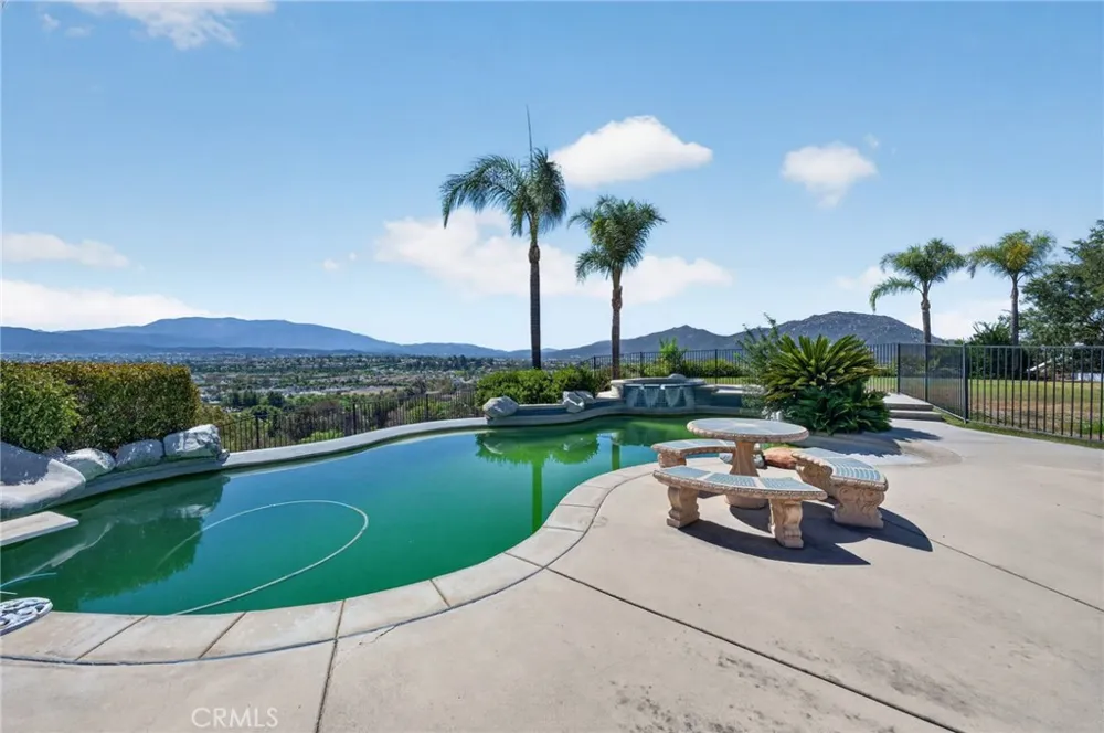 43973 El Lucero Place Temecula, CA 92592