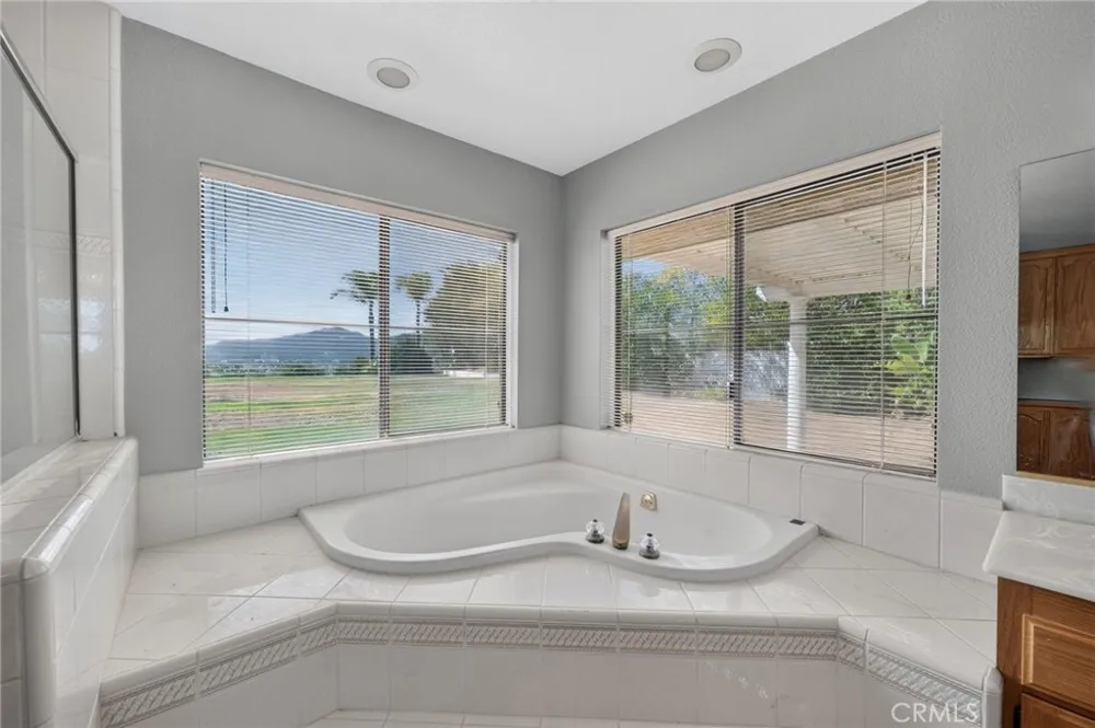 43973 El Lucero Place Temecula, CA 92592