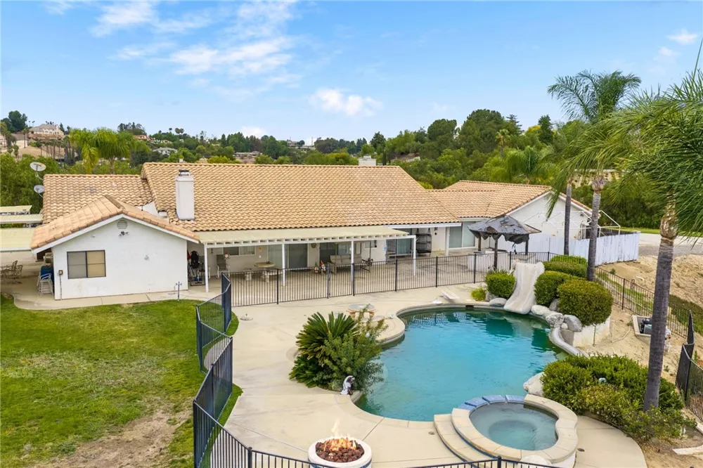 43973 El Lucero Place Temecula, CA 92592