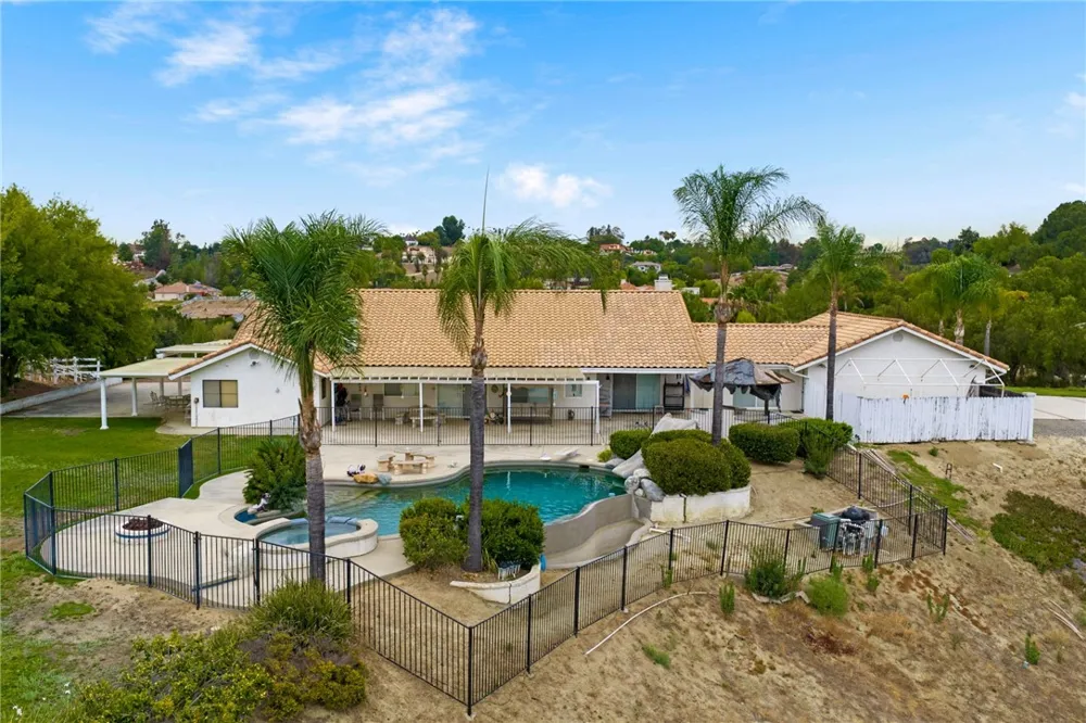 43973 El Lucero Place Temecula, CA 92592